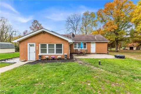 1850 Turkeyfoot Lake Rd, Barberton, OH 44203
