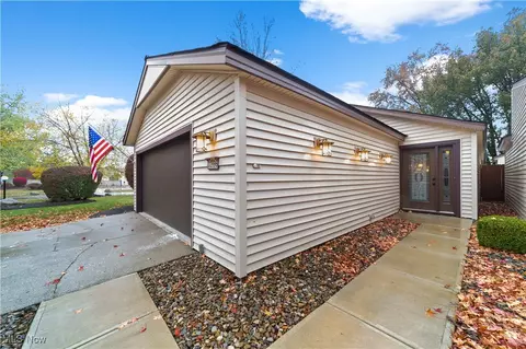 32996 Fern Tree Ln, North Ridgeville, OH 44039