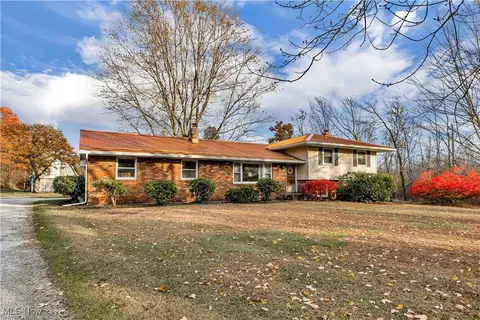 3051 Mcmackin Rd, Madison, OH 44057