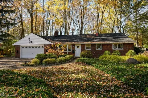7840 Shady Ln, Northfield Center, OH 44067