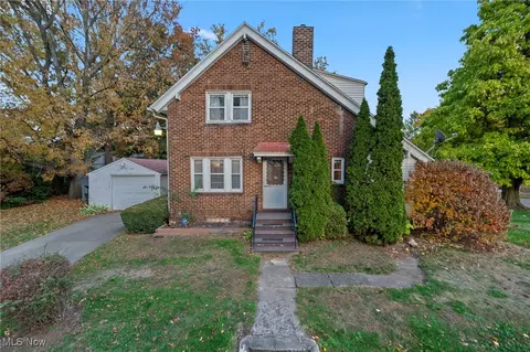 1589 Hampton, Akron, OH 44305
