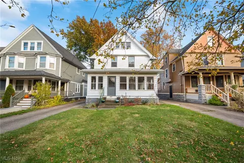 1477 W 116th St, Cleveland, OH 44102