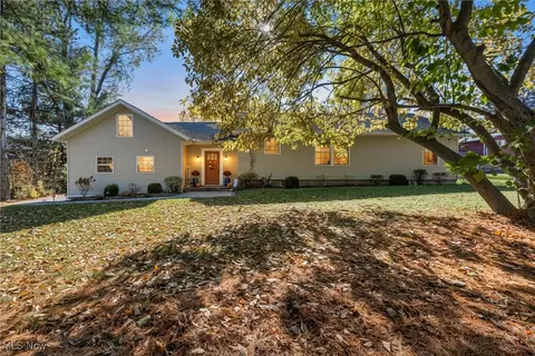 8189 Mulberry Rd, Chesterland, OH 44026