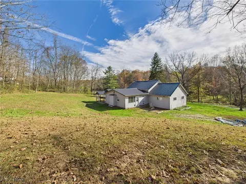 Exterior - 2425 Rocky Point Rd, Fleming, OH 45729 photo 6 of 9