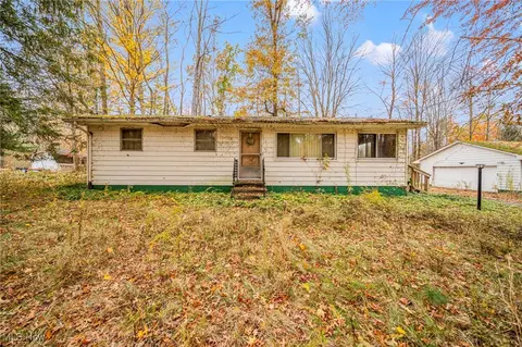 7805 Penn Line Dr, Williamsfield, OH 44093