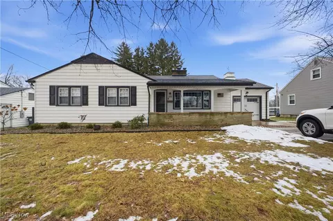 255 S Beverly Ave, Austintown, OH 44515