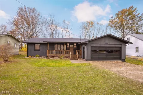 5540 Virginia Dr, Amherst, OH 44001