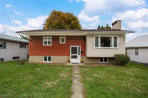 527 N 16th St, Coshocton, OH 43812