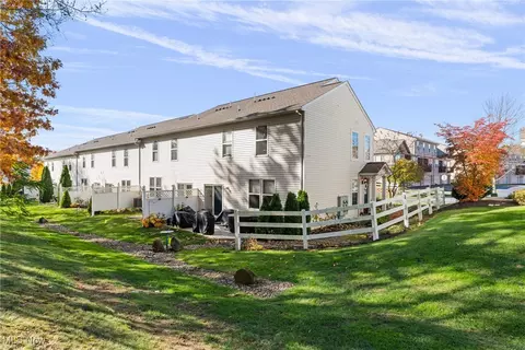 Exterior - 4038 Gardiner Run, Akron, OH 44321 photo 5 of 6