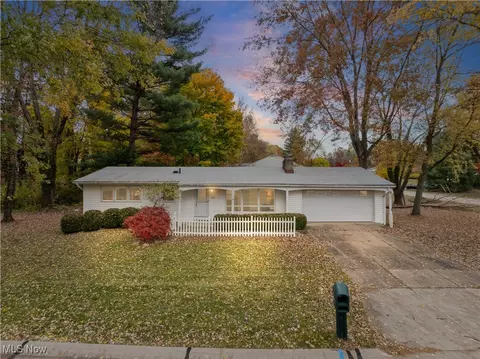 3081 Bancroft Rd, Fairlawn, OH 44333