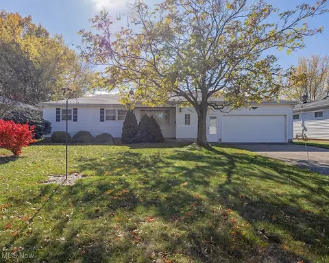 1037 W 37th St, Lorain, OH 44052