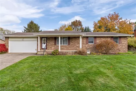 12390 Springwater Ave NW, Uniontown, OH 44685