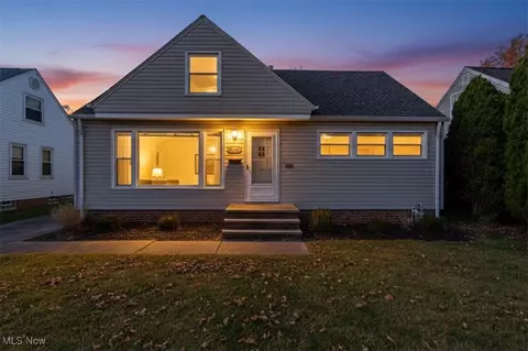 30131 Fairway Blvd, Willowick, OH 44095