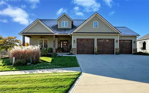 7050 Village Way Dr, Hiram, OH 44234
