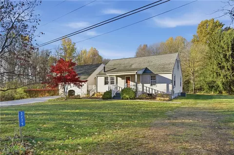 3275 Ranfield Rd, Kent, OH 44240