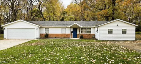 126 N Park St, Oberlin, OH 44074
