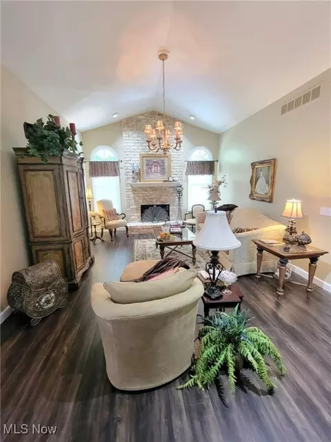 Living - 7871 Walnut St #A, Boardman, OH 44512 photo 2 of 2