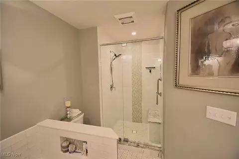 Bath - 7871 Walnut St #A, Boardman, OH 44512 photo 1 of 6