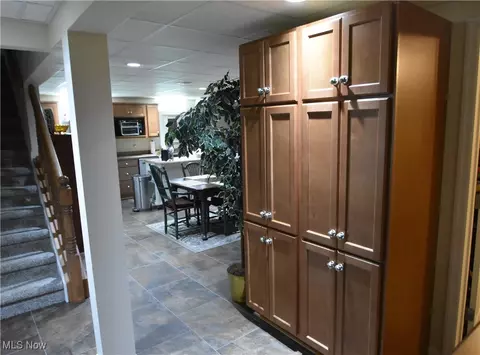 Entry Way - 7871 Walnut St #A, Boardman, OH 44512 photo 2 of 2