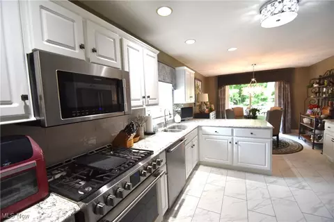 Kitchen - 7871 Walnut St #A, Boardman, OH 44512 photo 2 of 5
