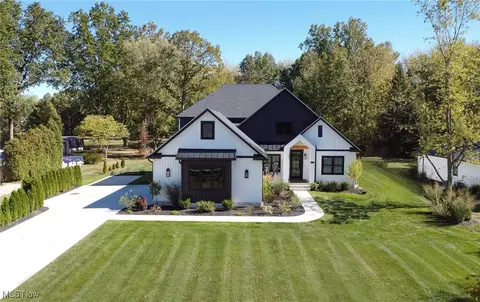 2215 Bradley, Westlake, OH 44145