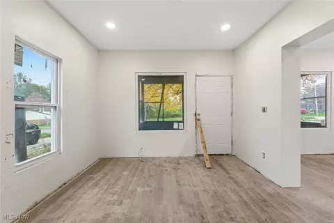 Living - 1206 Diagonal Rd, Akron, OH 44307 photo 1 of 6