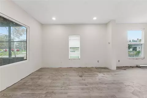 Living - 1206 Diagonal Rd, Akron, OH 44307 photo 6 of 6