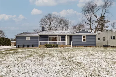 2674 Brunswick Rd, Youngstown, OH 44511
