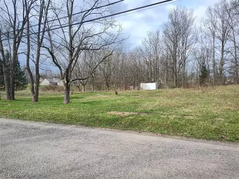2807 E Water St, Rock Creek, OH 44084