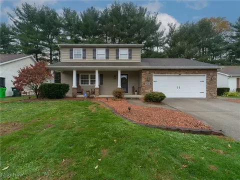 130 Pinedale Dr, Dover, OH 44622