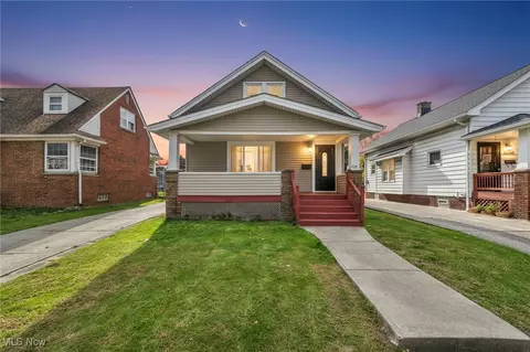 7619 Snow Rd, Parma, OH 44129