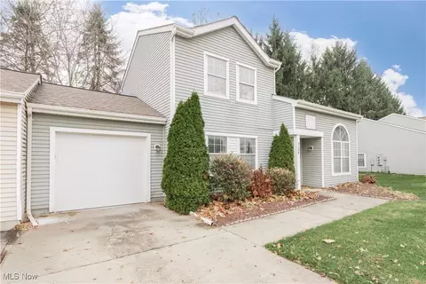 7184 Lexington Ct, Northfield Center, OH 44067