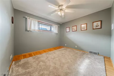 Bedroom - 321 E 243rd St, Euclid, OH 44123 photo 3 of 4