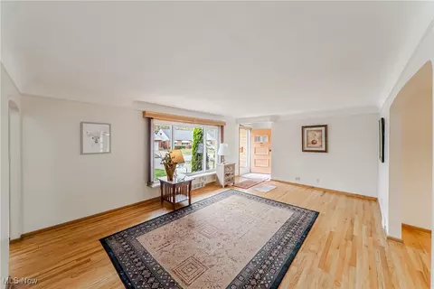 Living - 321 E 243rd St, Euclid, OH 44123 photo 1 of 3