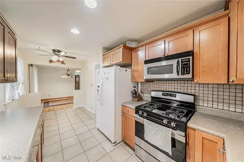Kitchen - 321 E 243rd St, Euclid, OH 44123 photo 1 of 4