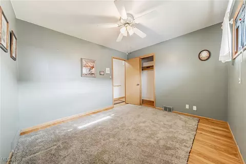 Bedroom - 321 E 243rd St, Euclid, OH 44123 photo 4 of 4