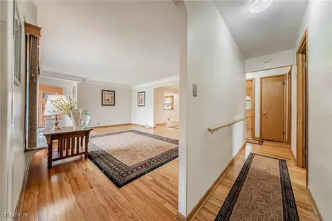 Entry Way - 321 E 243rd St, Euclid, OH 44123 photo 2 of 2