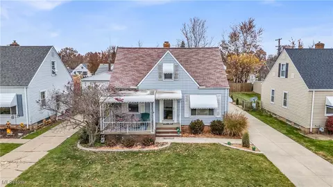 7912 Chesterfield Ave, Parma, OH 44129