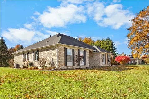 4082 Huntington Ct, Ashtabula, OH 44004 photo 7