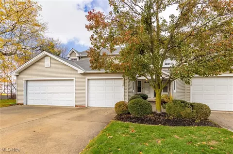 1260 Leeward Ln #C9, Willoughby, OH 44094