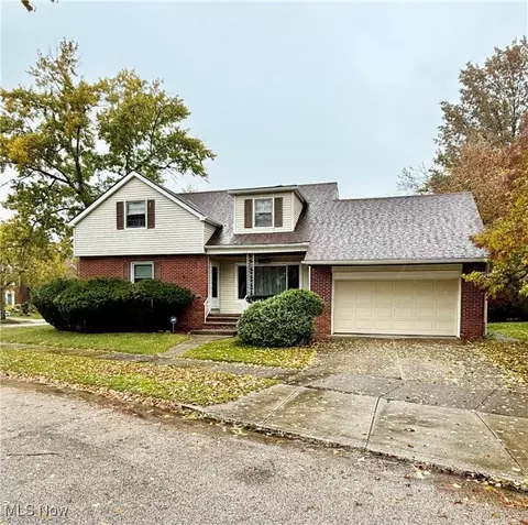 2379 Charney Rd, University Heights, OH 44118