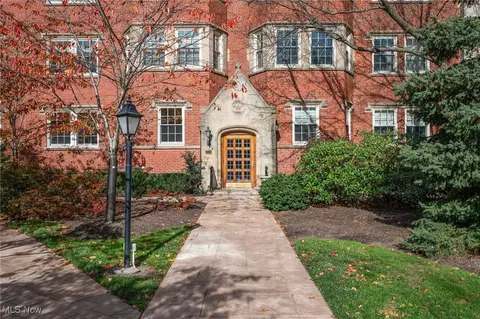 13615 Shaker Blvd #1A, Cleveland, OH 44120