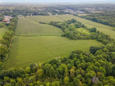 3810 Center Rd, Poland, OH 44514