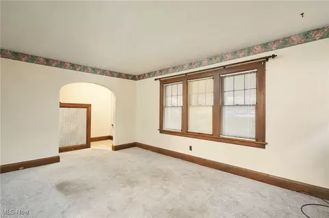 Living - 896 Dan St, Akron, OH 44310 photo 2 of 3