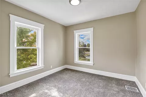 1743 E 31st St, Lorain, OH 44055 photo 23