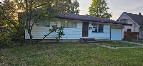 827 Southern Blvd NW, Warren, OH 44485