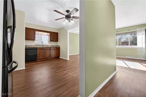 2410 Park Dr, Parma, OH 44134 photo 18