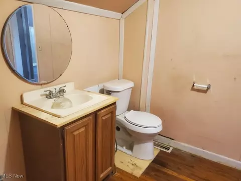 Bath - 537 3rd St, Elyria, OH 44035 photo 1 of 1