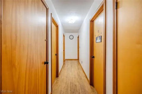 Entry Way - 1212 E 15th St, Ashtabula, OH 44004 photo 2 of 2