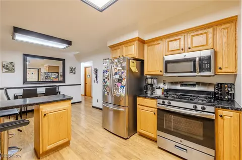 Kitchen - 1212 E 15th St, Ashtabula, OH 44004 photo 4 of 5
